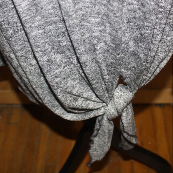 Time and Tru Maternity Long Sleeve Side Tie Top Large (12-14) Black & Gray NWT - Picture 2 of 9